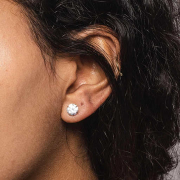 14k Round Cut Diamond Earrings in White Gold